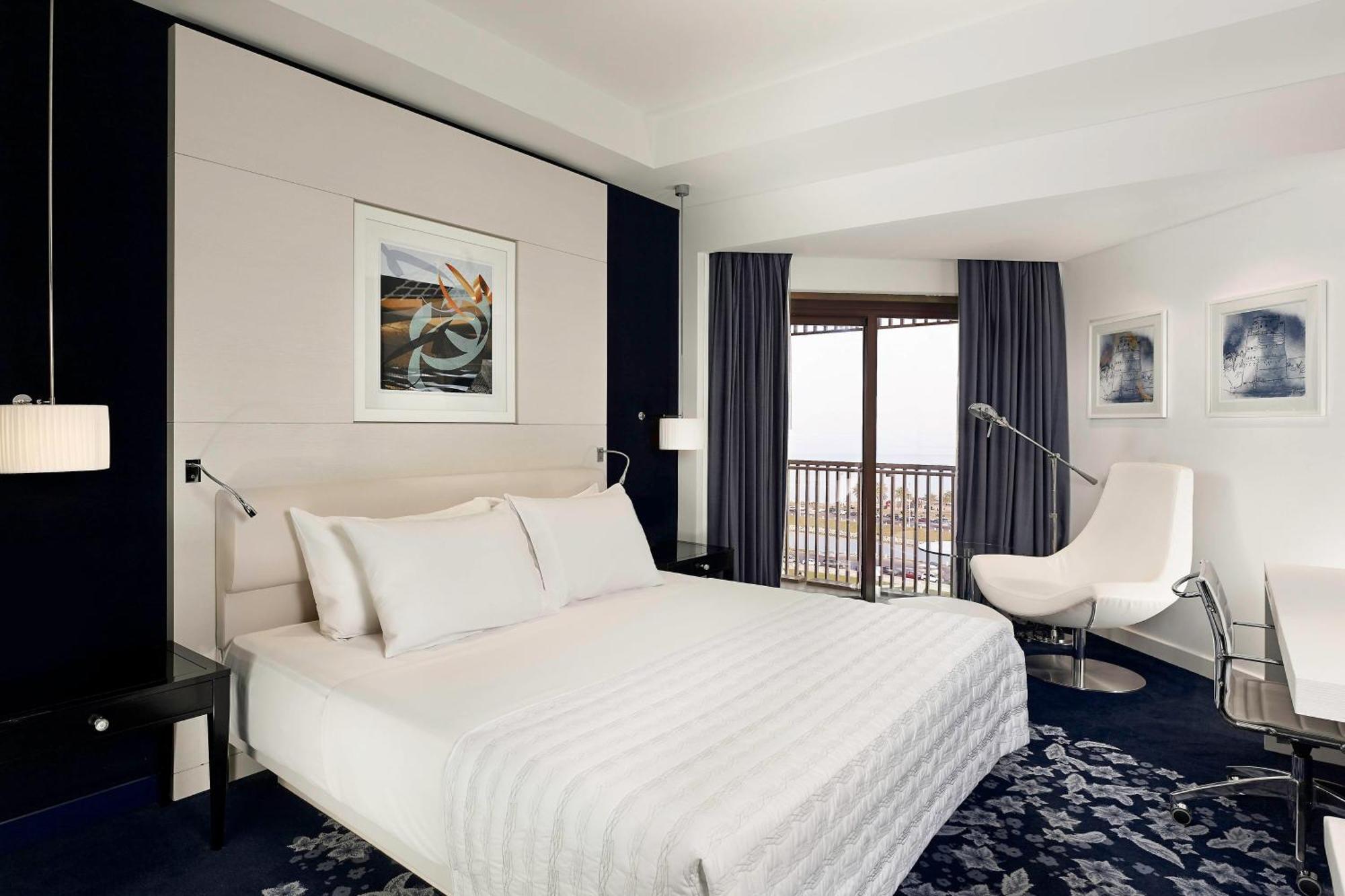 เลอ เมริเดียน อัลโคบาร์ Hotel อัลโคห์บาร์ ภายนอก รูปภาพ A room at the hotel