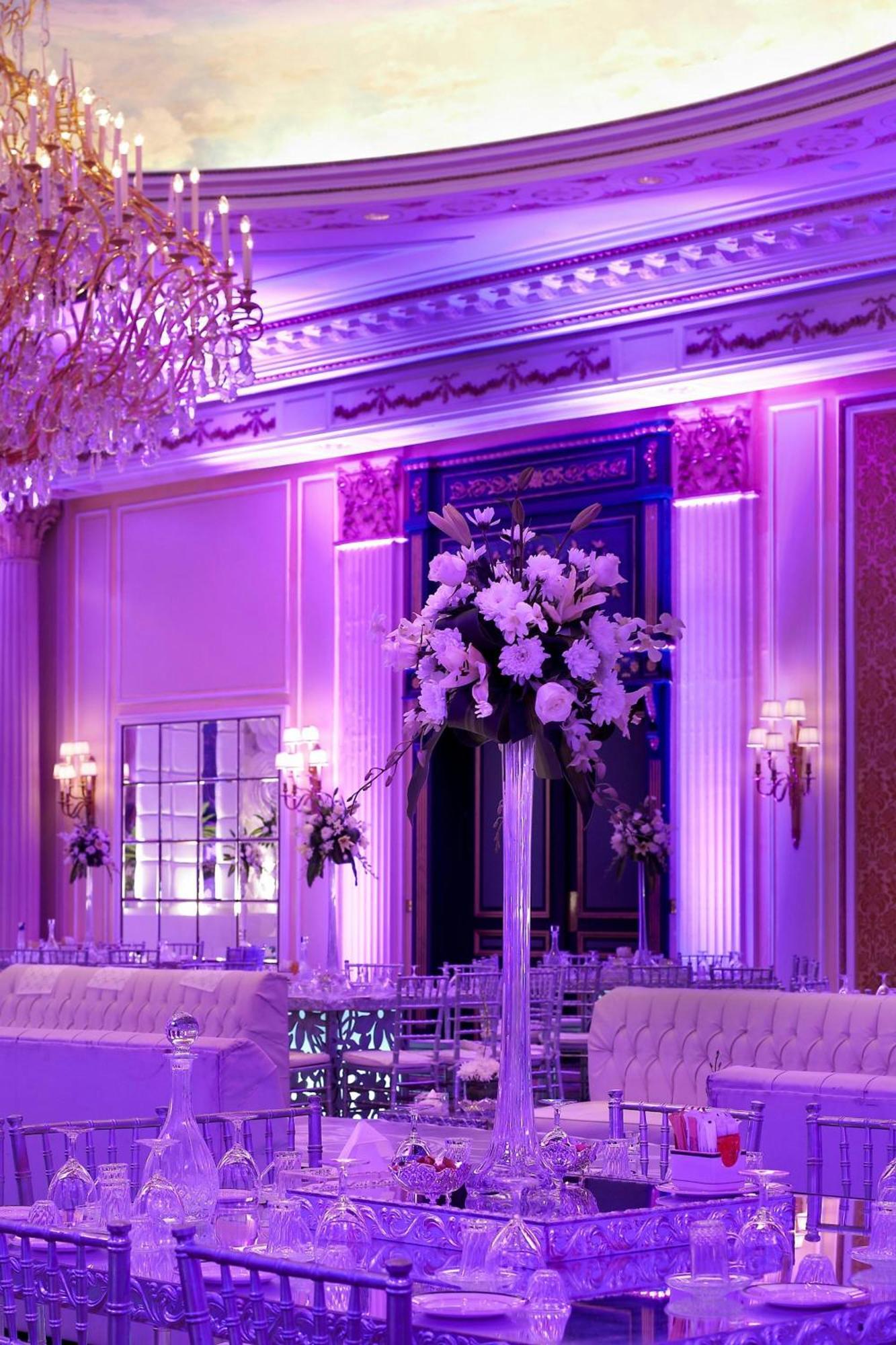 เลอ เมริเดียน อัลโคบาร์ Hotel อัลโคห์บาร์ ภายนอก รูปภาพ The ballroom at the Waldorf Astoria New York