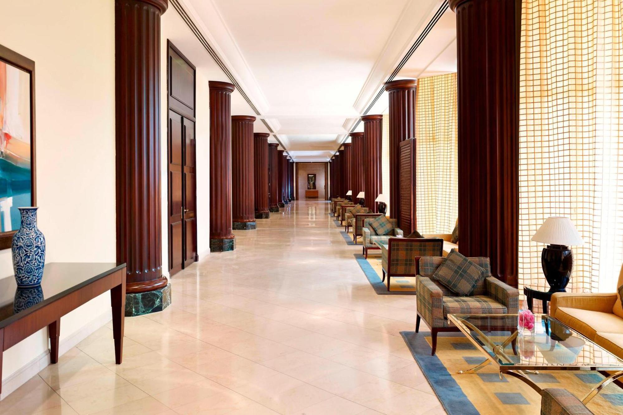 เลอ เมริเดียน อัลโคบาร์ Hotel อัลโคห์บาร์ ภายนอก รูปภาพ The Concourse