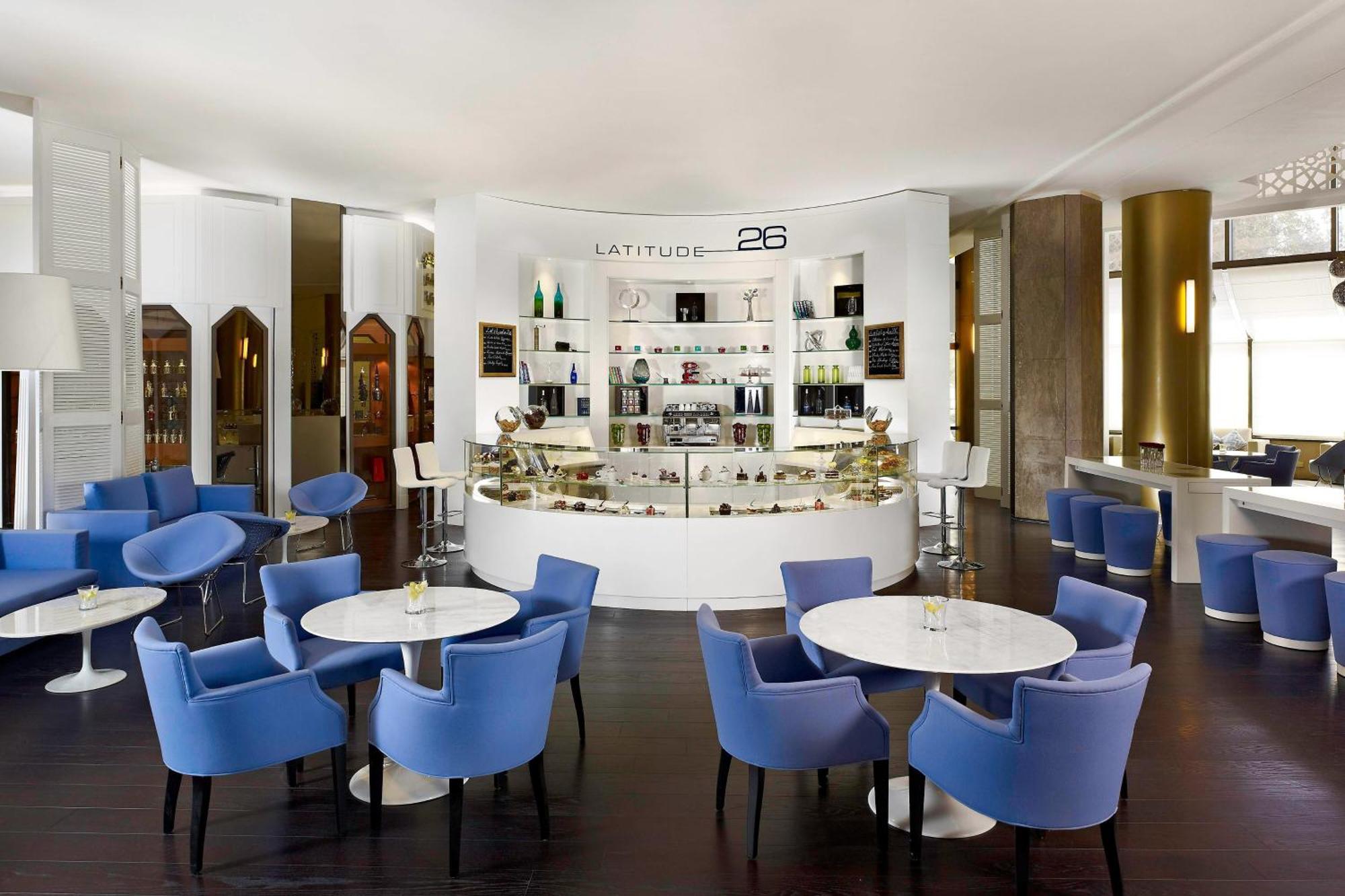 เลอ เมริเดียน อัลโคบาร์ Hotel อัลโคห์บาร์ ภายนอก รูปภาพ Lounge 26