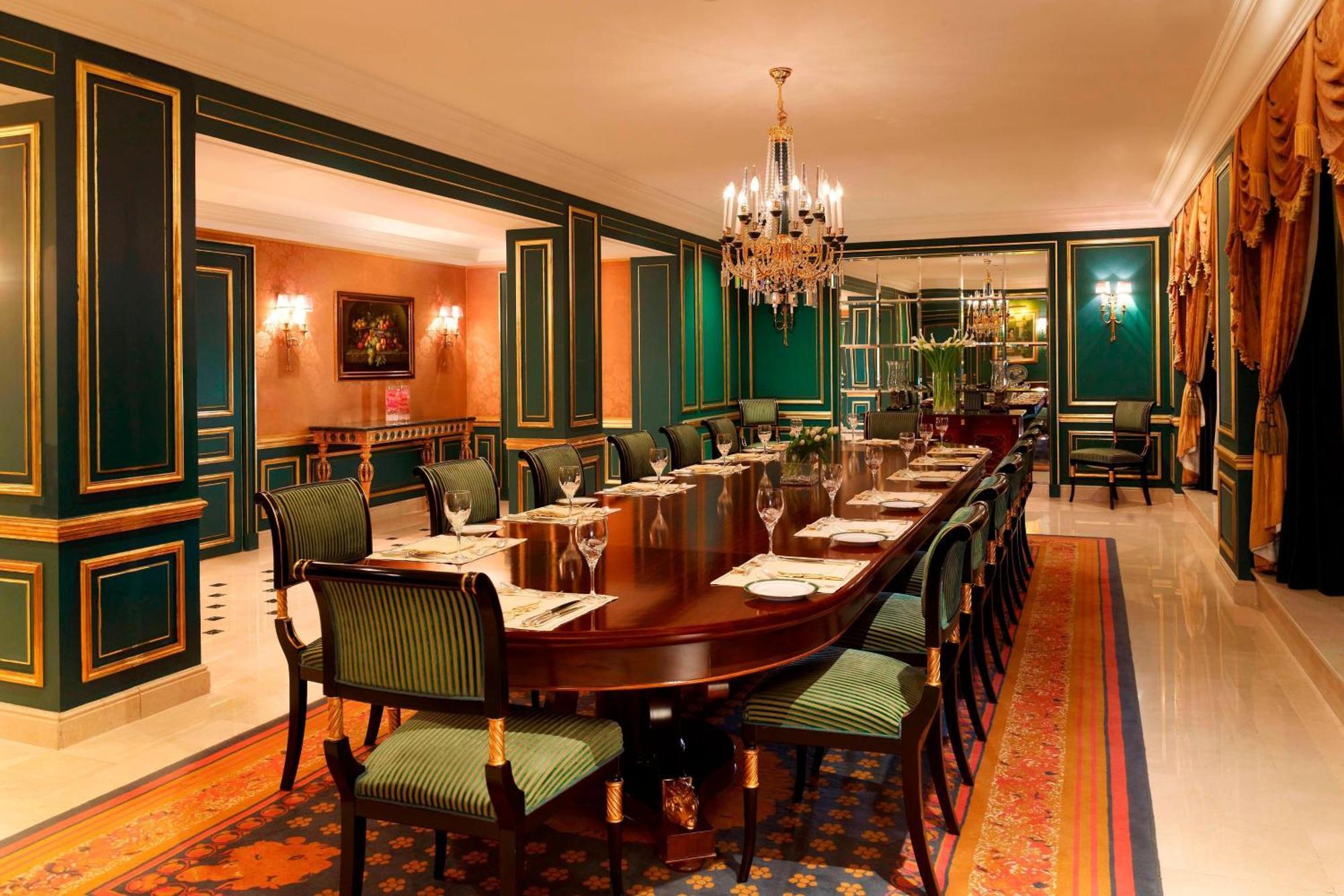 เลอ เมริเดียน อัลโคบาร์ Hotel อัลโคห์บาร์ ภายนอก รูปภาพ The restaurant